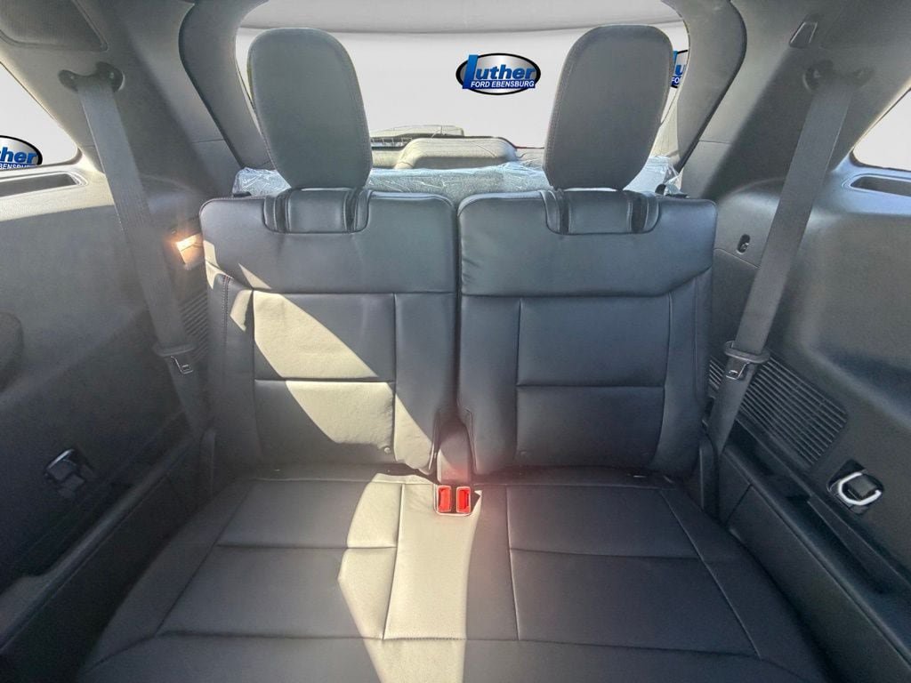 New 2026 Ford Explorer ST-Line w/ ST-Line Street Pack AWD/4WD image 15