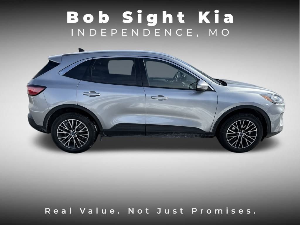 Used 2022 Ford Escape SEL w/ Technology Package image 18