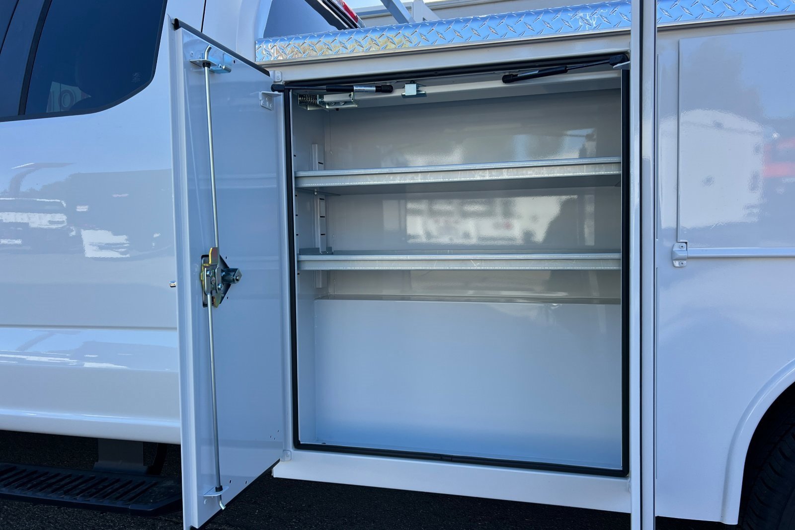 New 2026 Ford F350 XL w/ XL Chrome Package image 30