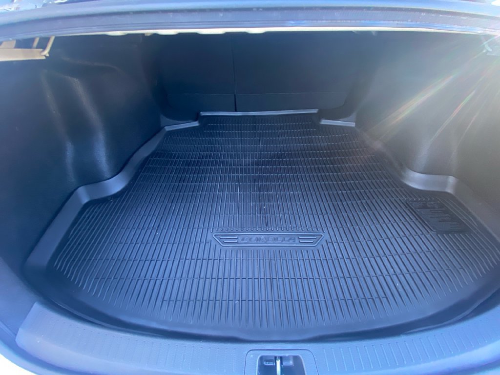 Used 2024 Toyota Corolla LE FWD image 29