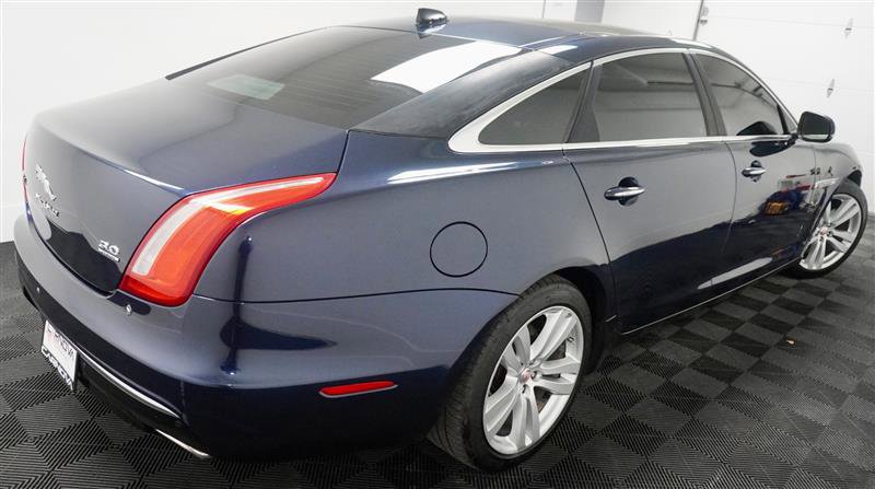 Used 2016 Jaguar XJ L Portfolio image 7
