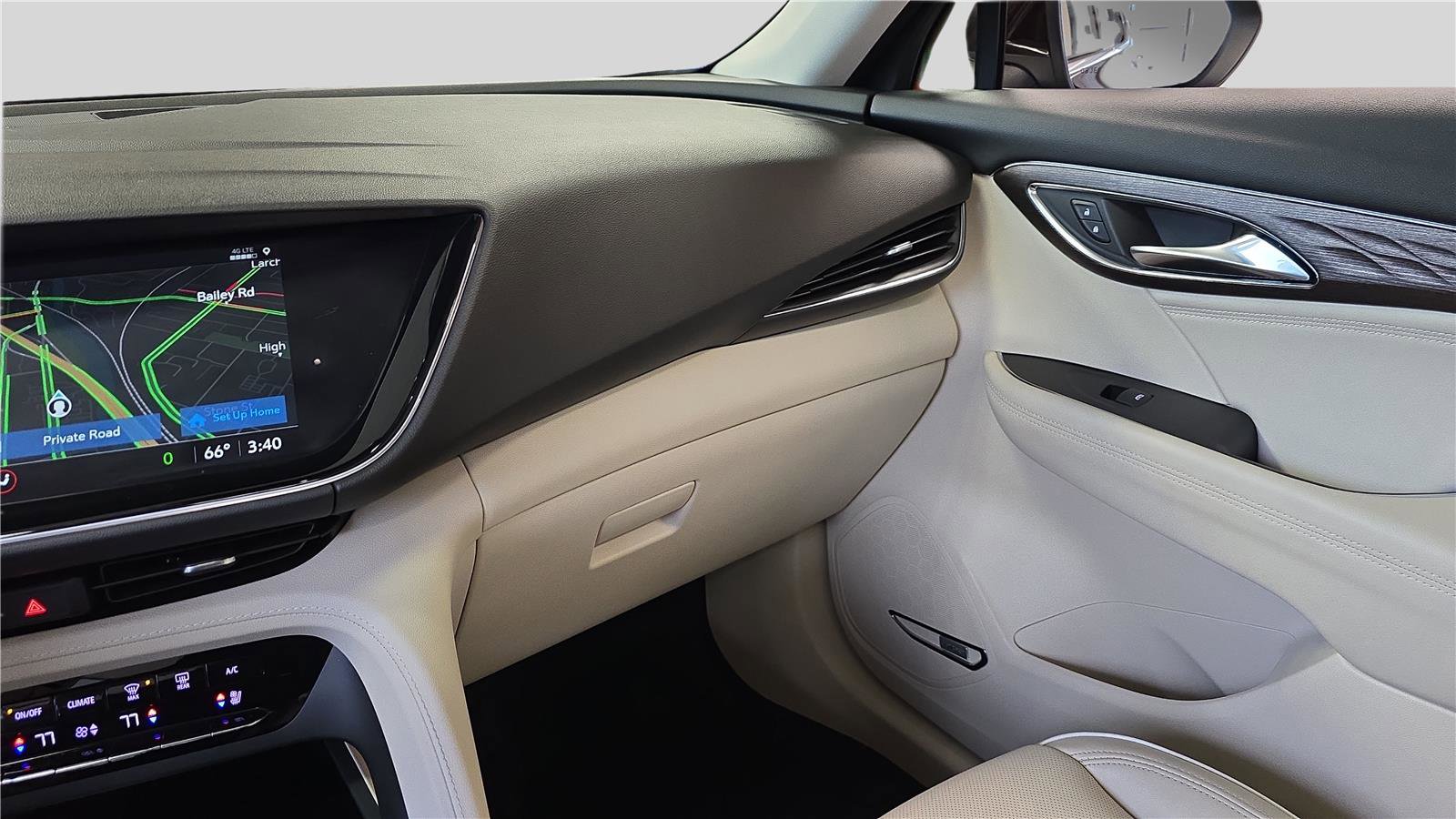 Used 2023 Buick Envision Avenir AWD/4WD image 26
