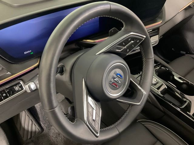 Used 2024 Buick Envision Avenir AWD/4WD image 24