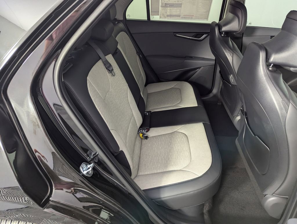 New 2025 Kia Niro SX image 35