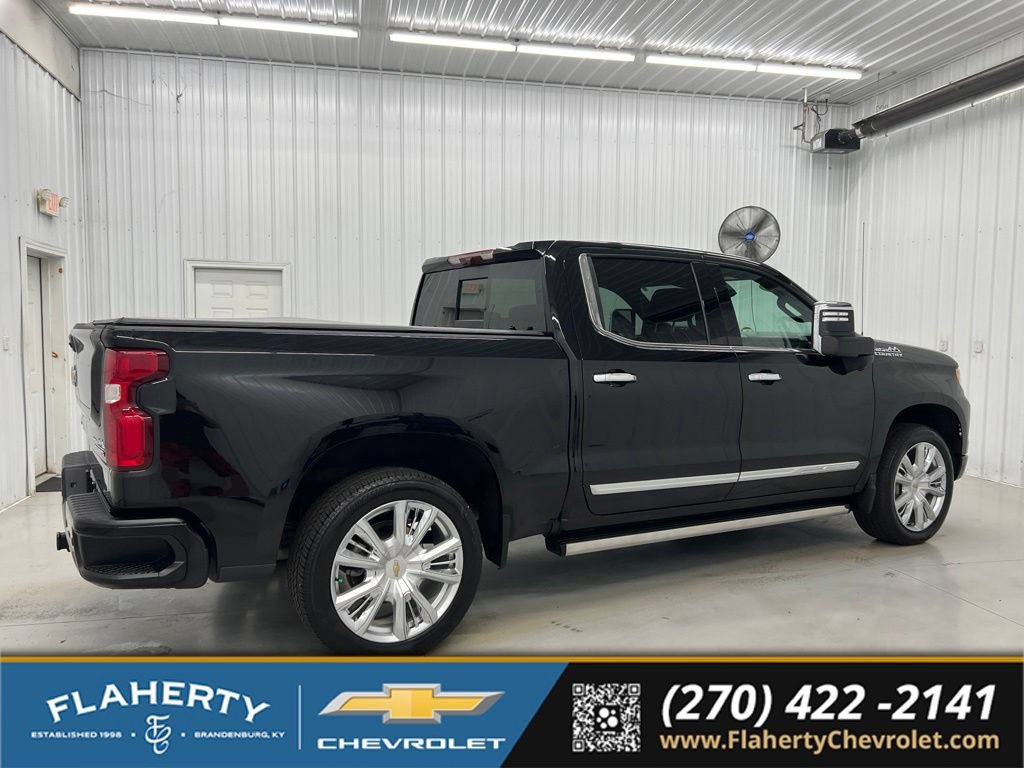 Used 2026 Chevrolet Silverado 1500 High Country w/ High Country Premium Package AWD/4WD image 2