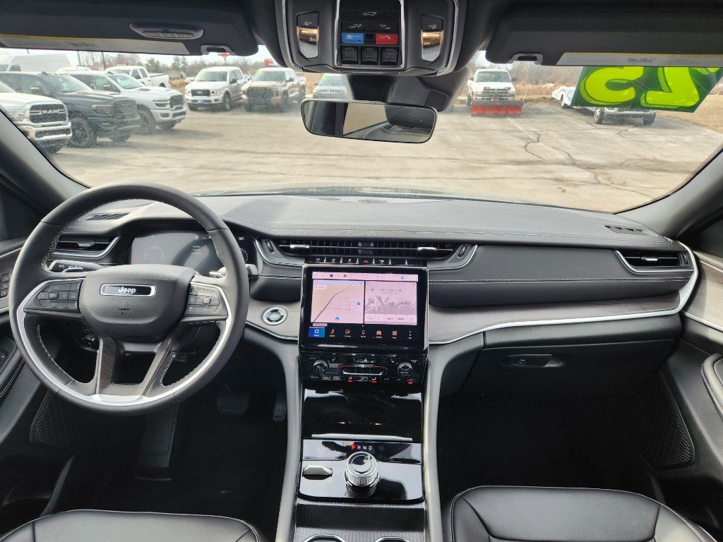 Used 2025 Jeep Grand Cherokee Limited w/ Trailer Tow Package image 20