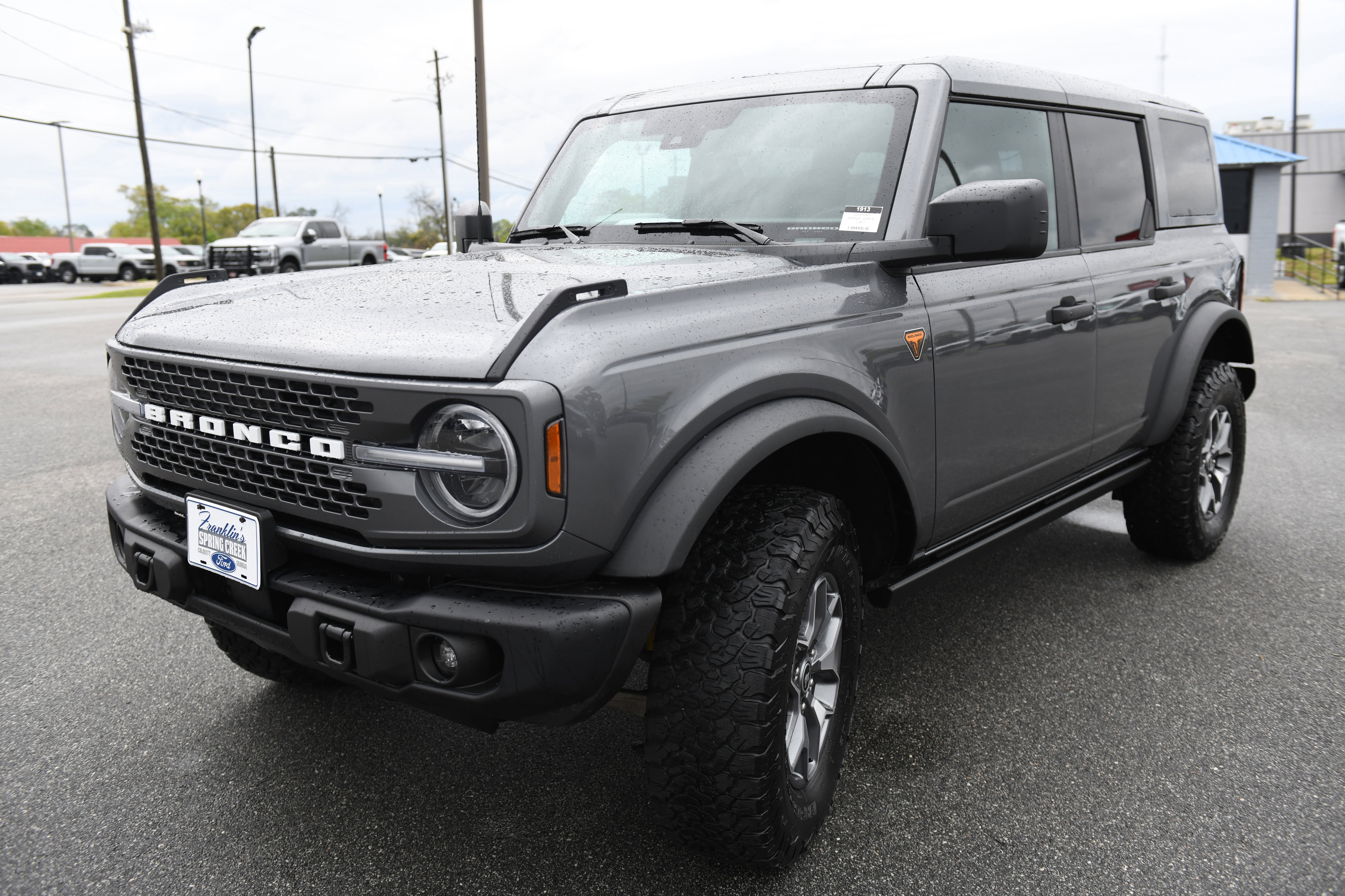 Used 2025 Ford Bronco Badlands image 12