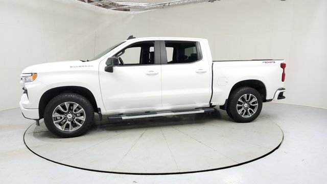 Used 2023 Chevrolet Silverado 1500 RST image 2