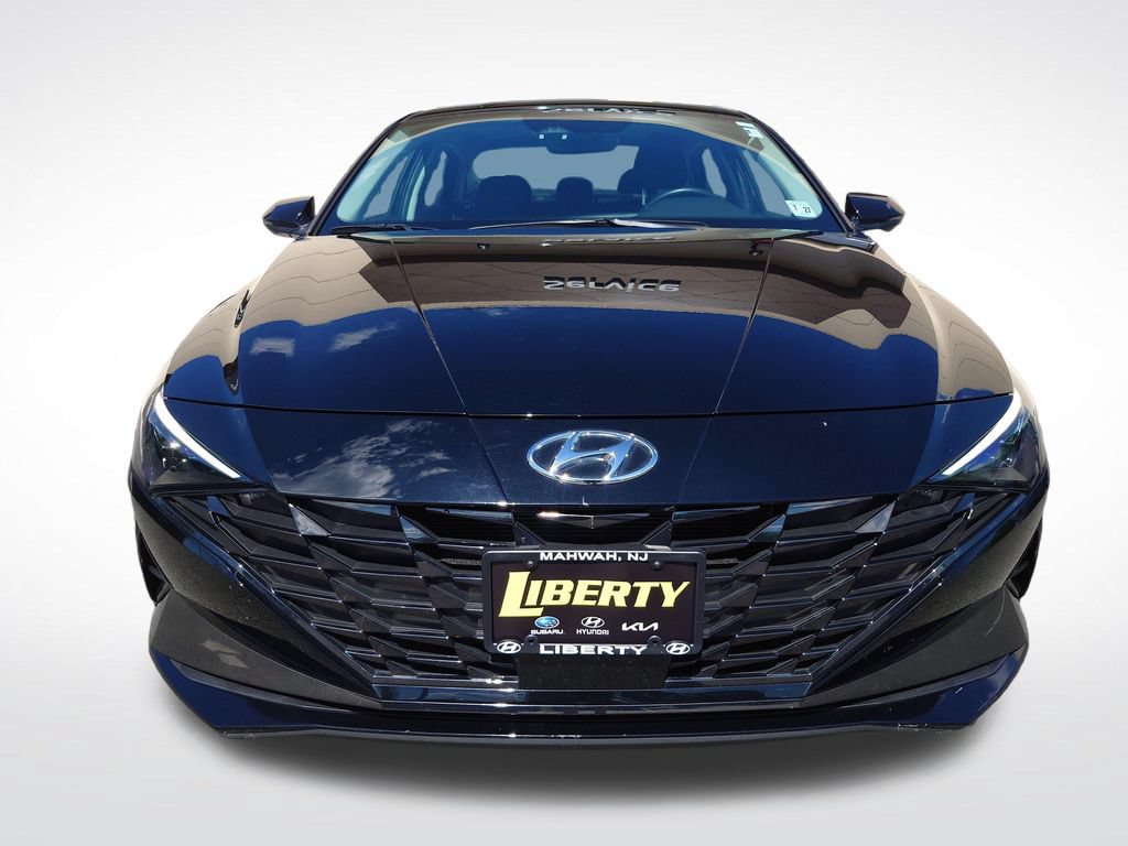 Certified 2023 Hyundai Elantra Limited FWD image 9