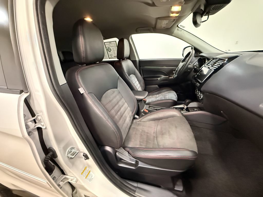 Used 2019 Mitsubishi Outlander Sport GT image 11