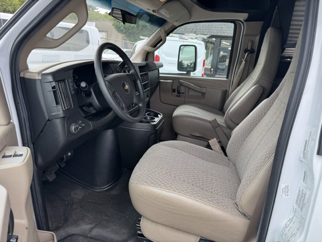 Used 2019 Chevrolet Express 4500 w/ RV Package RWD image 5