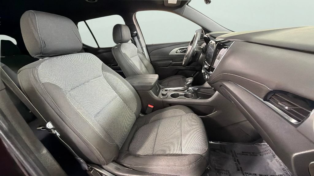 Used 2022 Chevrolet Traverse LT FWD image 36