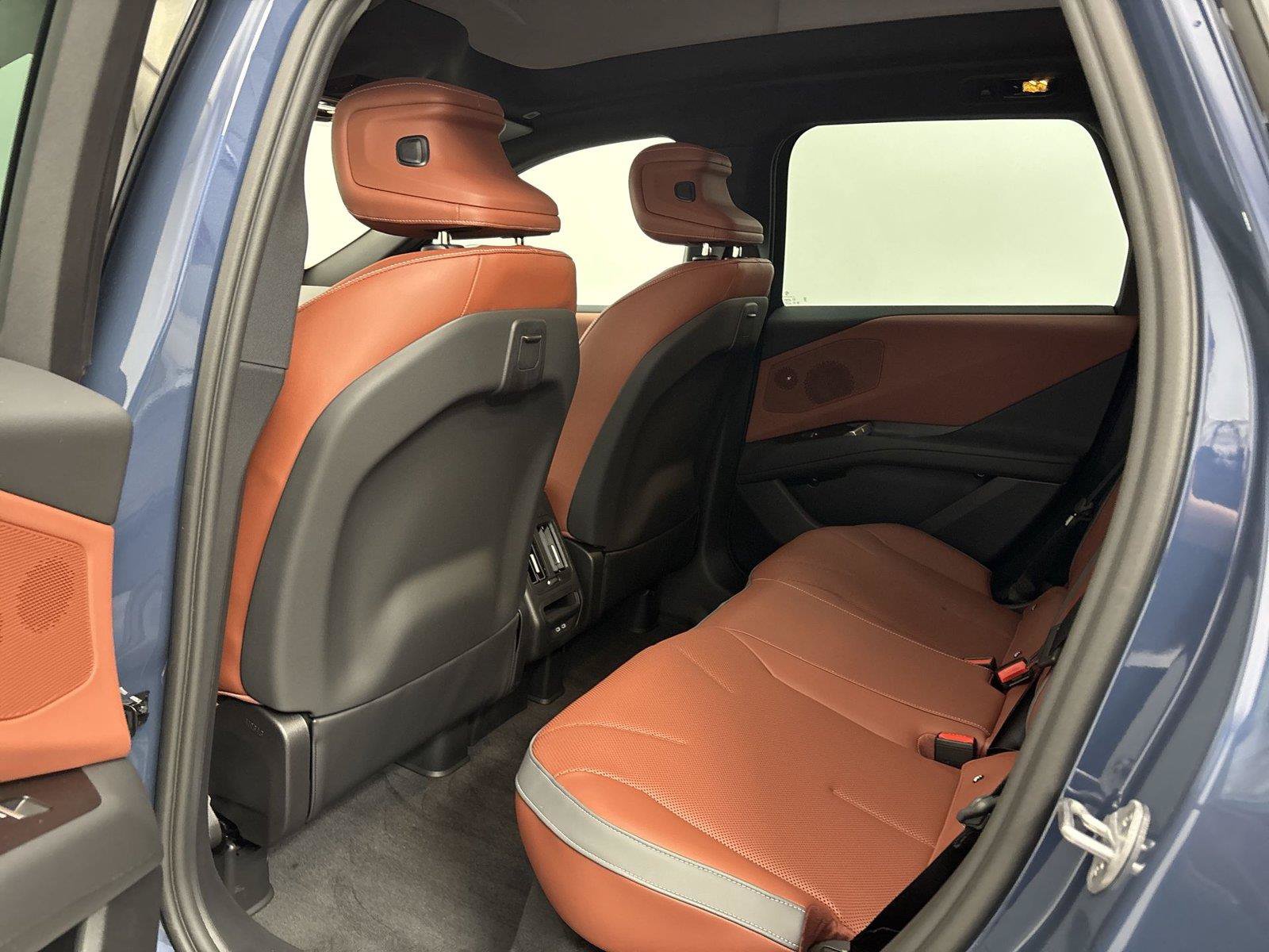 New 2027 BMW iX3 50 xDrive AWD/4WD image 29