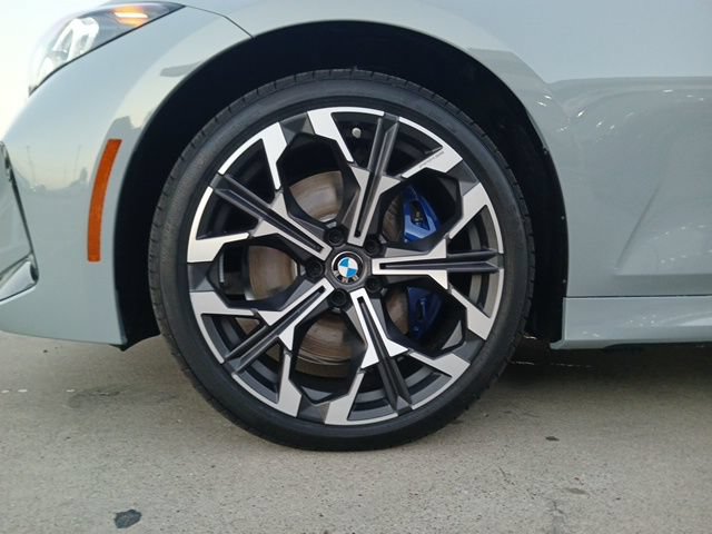 New 2026 BMW 330i Sedan w/ M Sport Package RWD image 5