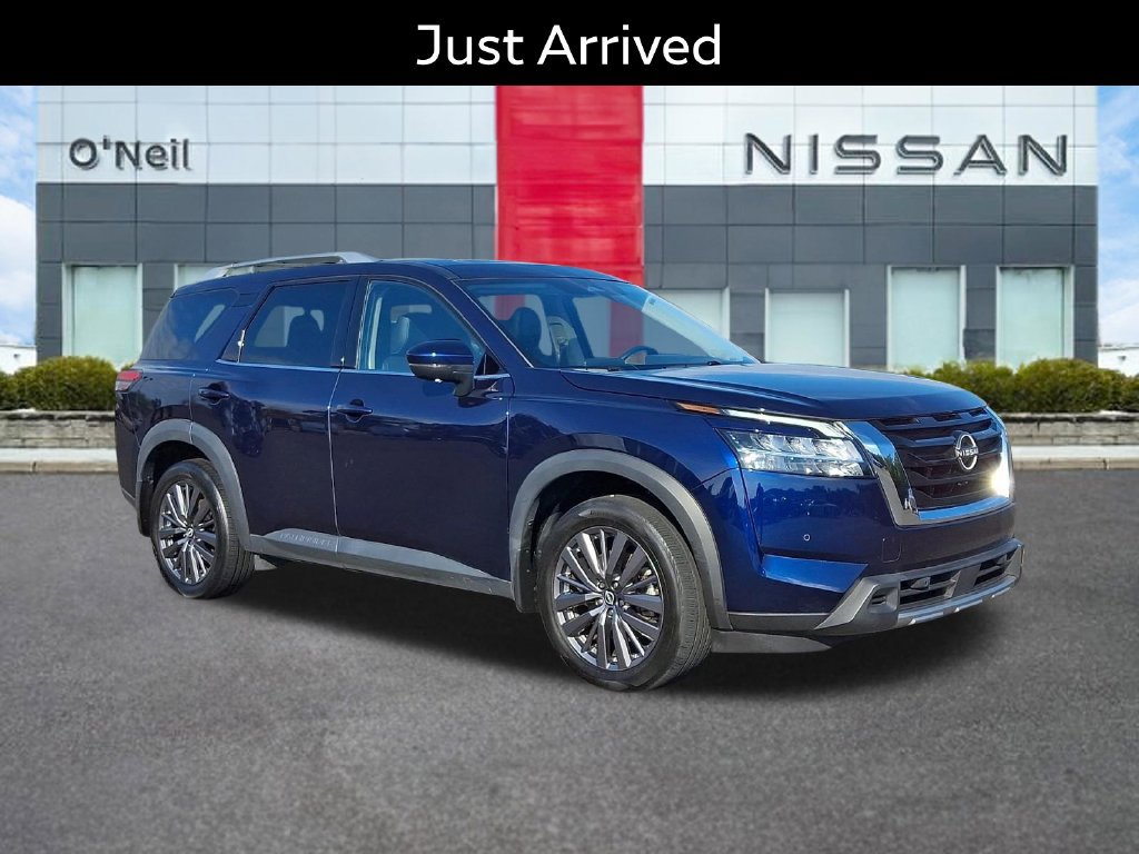 Certified 2024 Nissan Pathfinder SL w/ SL Premium Package AWD/4WD image 1