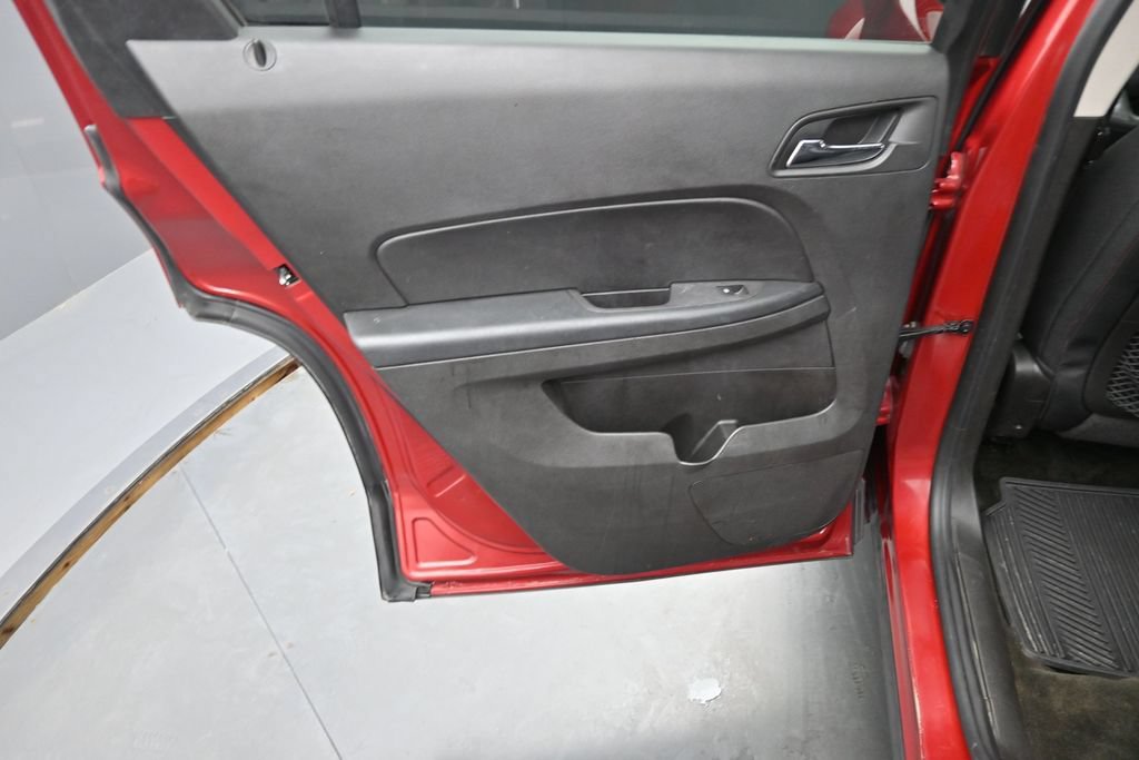 Used 2015 GMC Terrain SLE FWD image 16