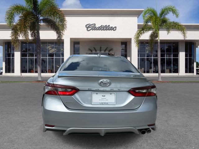 Used 2024 Toyota Camry SE image 12