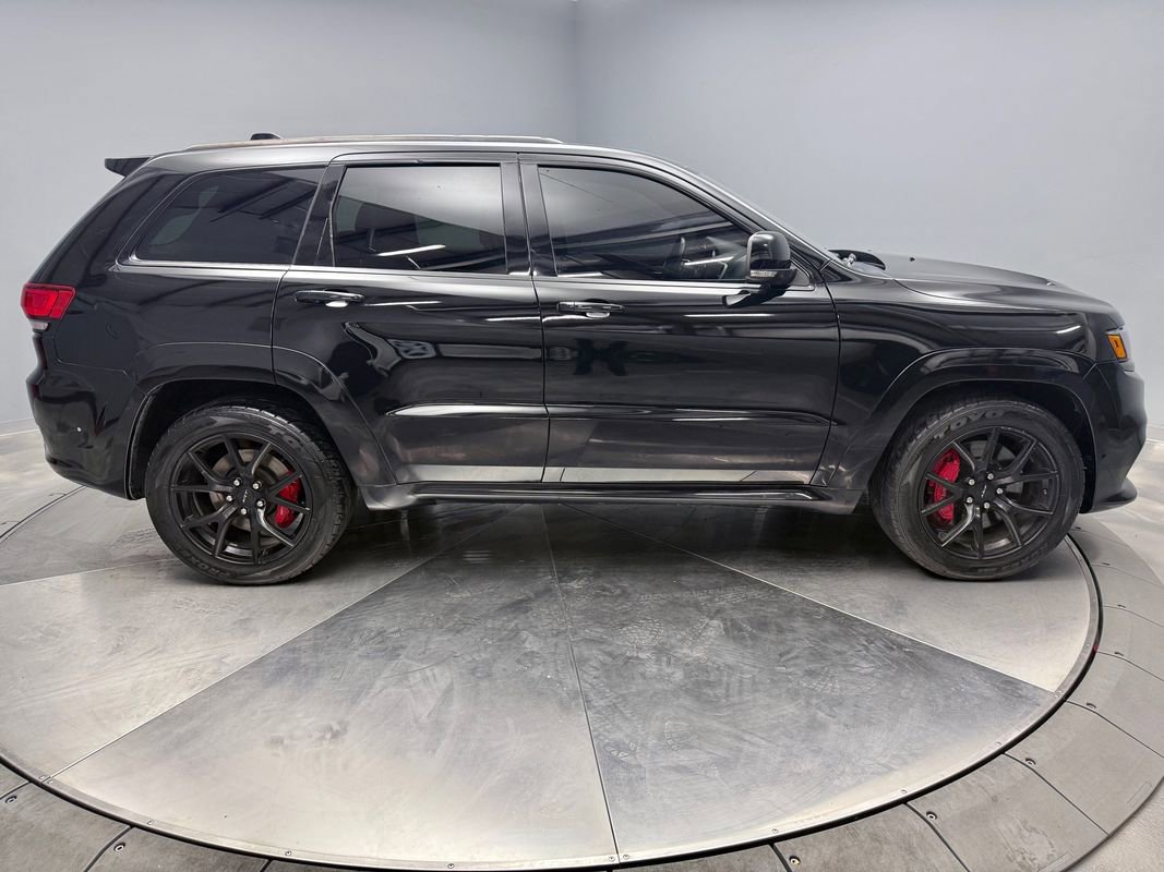 Used 2018 Jeep Grand Cherokee SRT image 4
