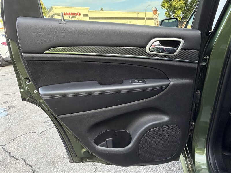 Used 2020 Jeep Grand Cherokee SRT AWD/4WD image 37