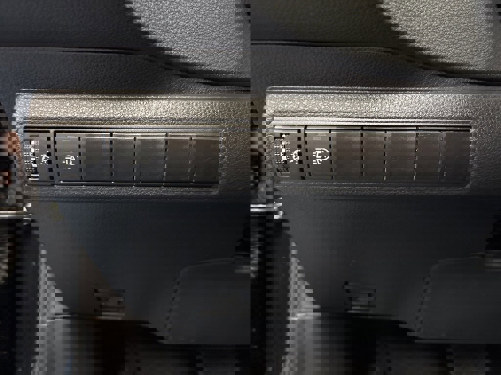 Used 2025 Toyota Corolla LE image 25