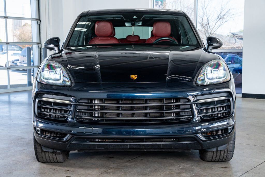 Used 2022 Porsche Cayenne Platinum Edition image 3