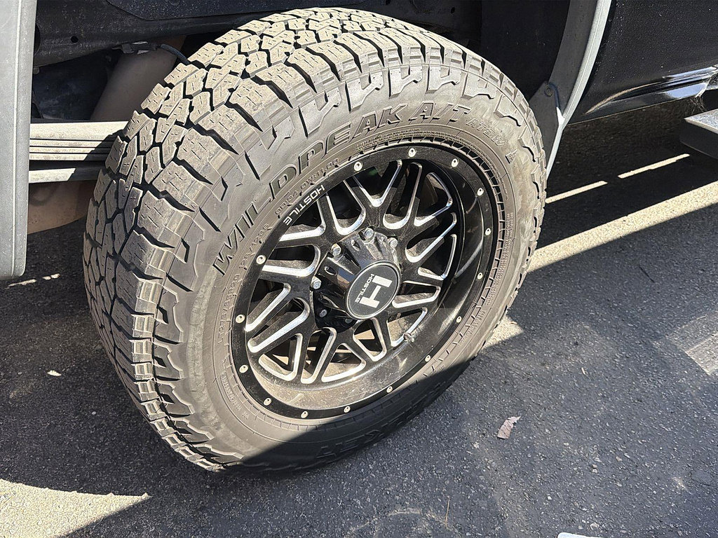 Used 2015 GMC Sierra 2500 Denali w/ Duramax Plus Package AWD/4WD image 5