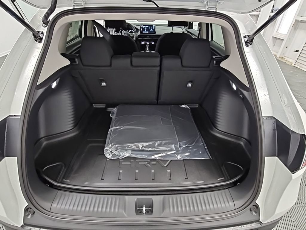 New 2026 Honda HR-V LX image 31