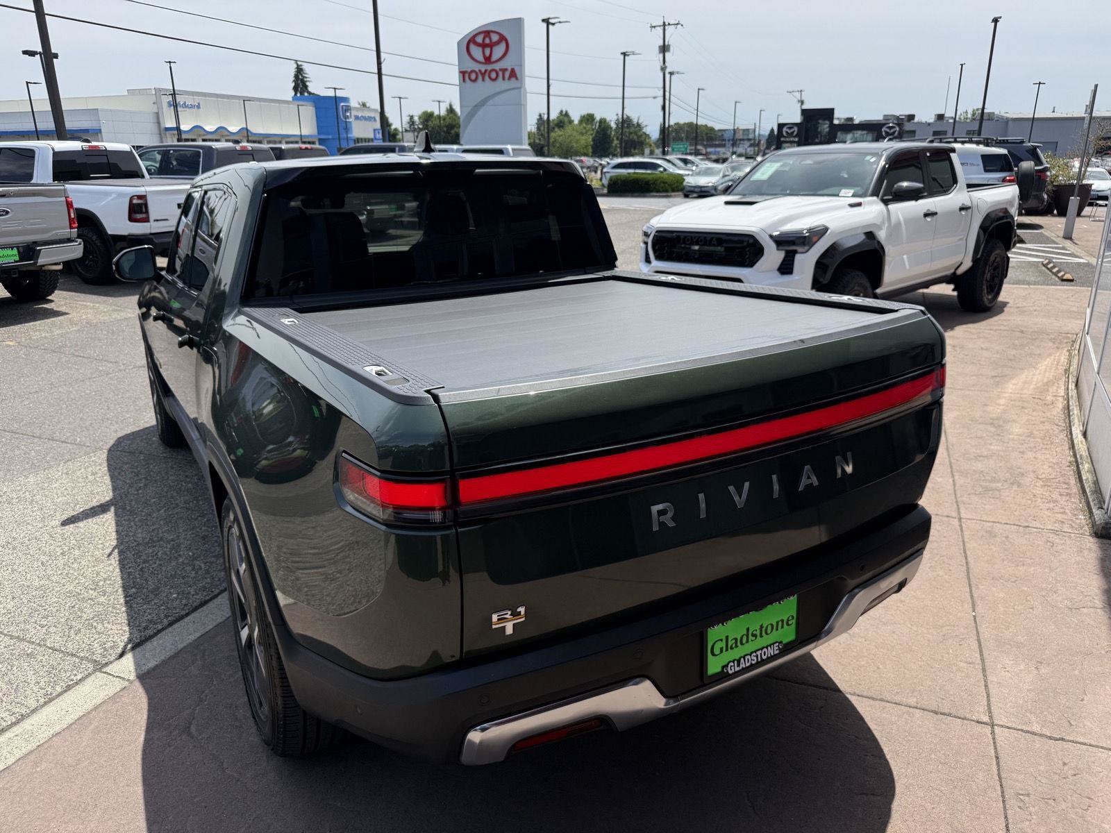 Used 2023 Rivian R1T Adventure AWD/4WD image 4