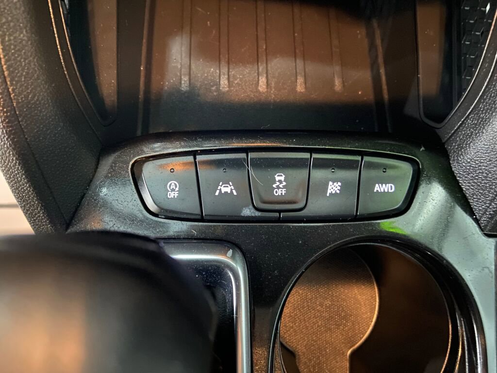 Used 2024 Chevrolet TrailBlazer LT w/ LT Cold Weather Package image 17