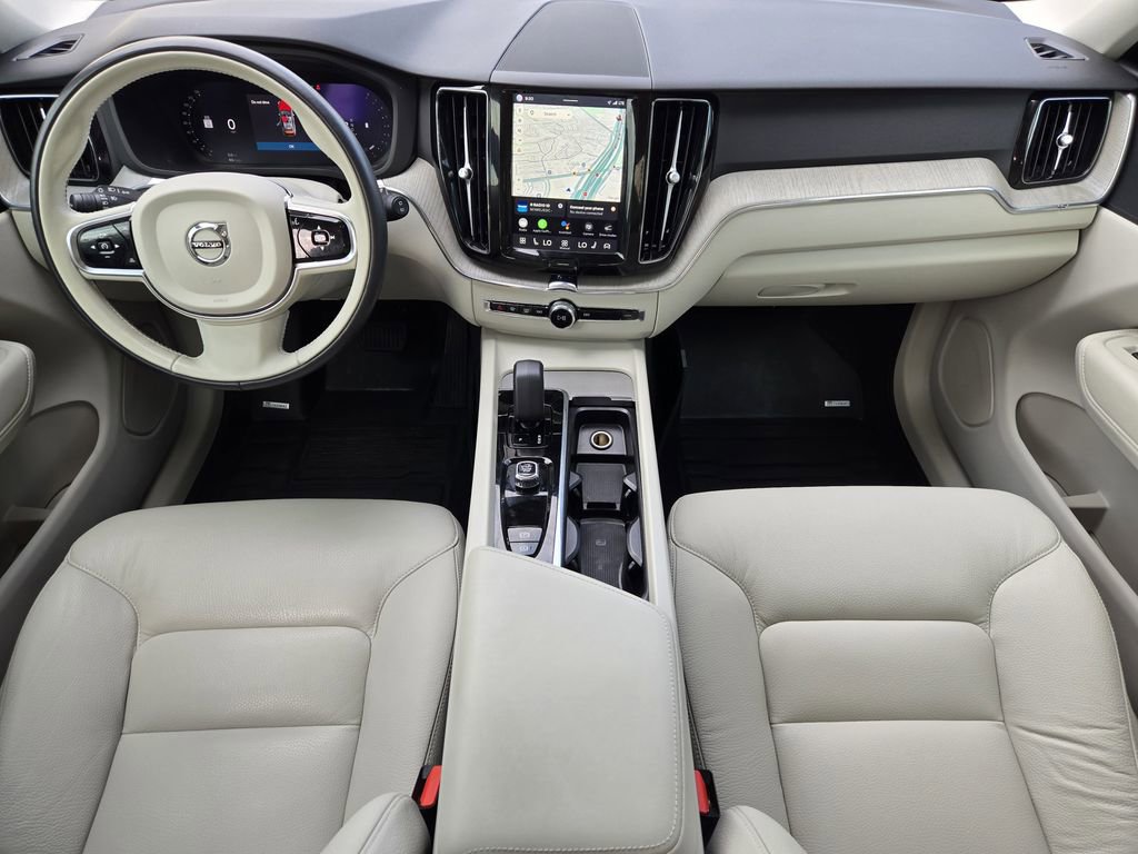 Used 2024 Volvo XC60 B5 Plus AWD/4WD image 23