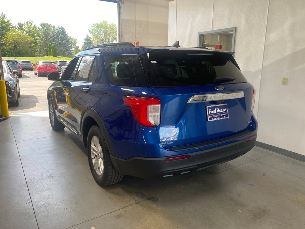 Certified 2022 Ford Explorer XLT AWD/4WD image 3