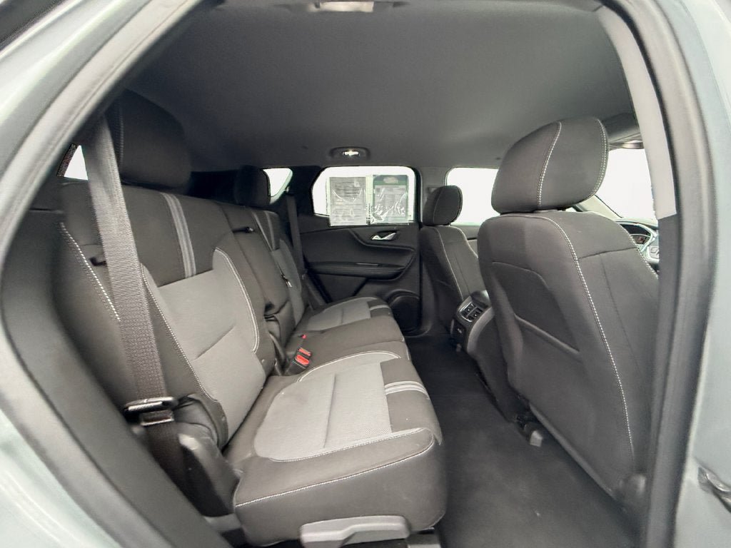 Used 2025 Chevrolet Blazer LT w/ Convenience Package AWD/4WD image 23