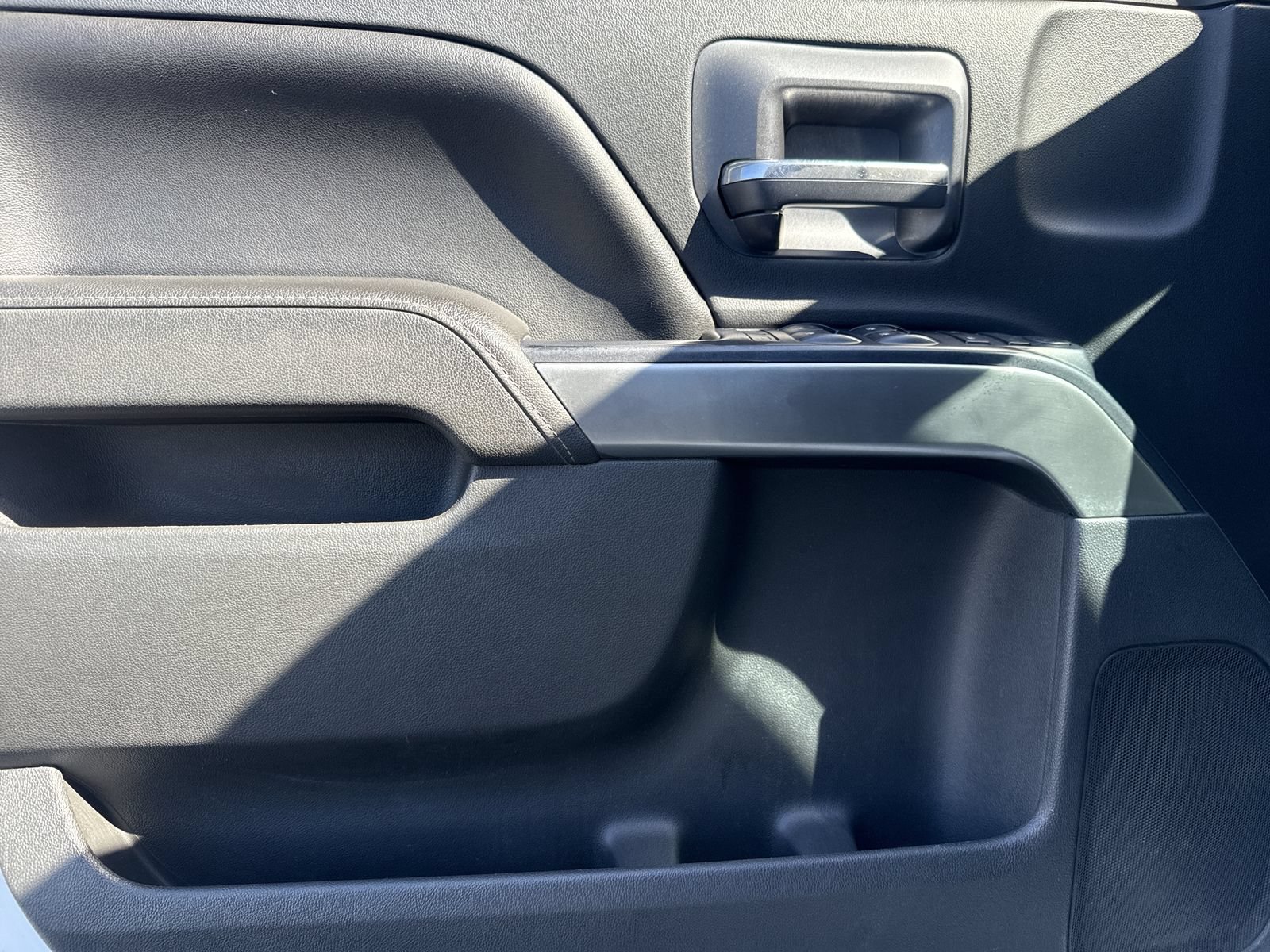 Used 2015 Chevrolet Silverado 1500 LT AWD/4WD image 9