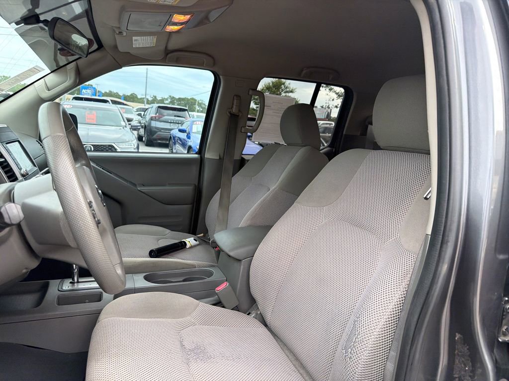 Used 2019 Nissan Frontier SV RWD image 18