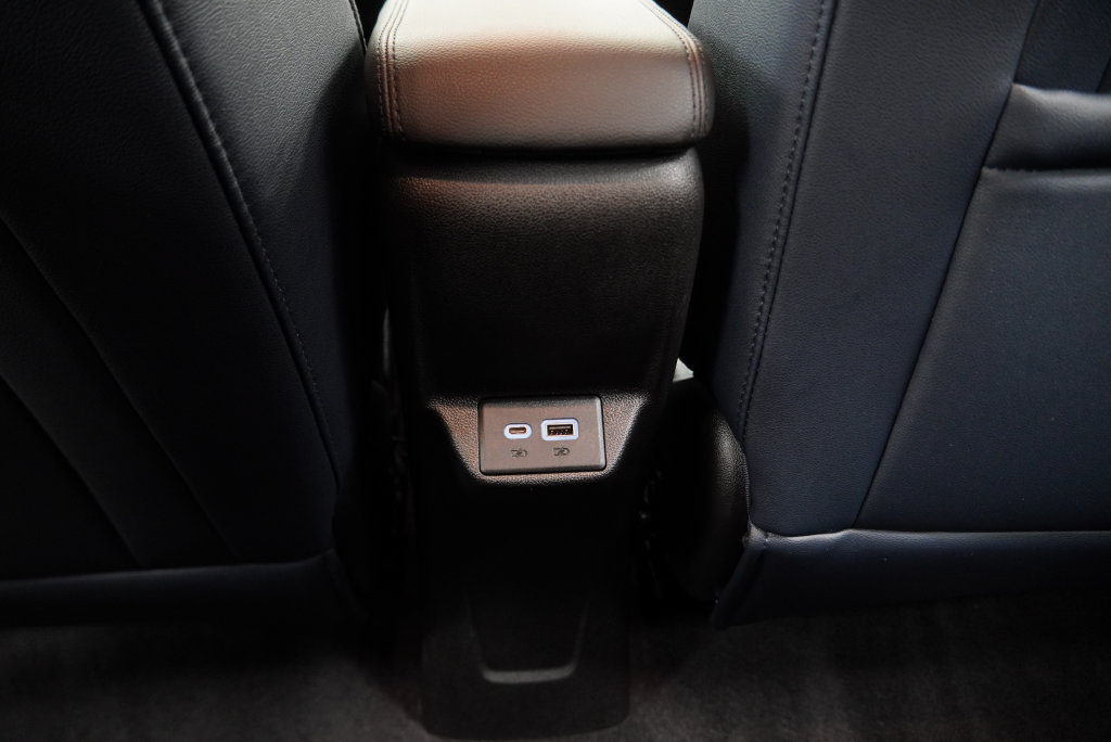 Certified 2023 Chevrolet Bolt EUV Premier FWD image 23