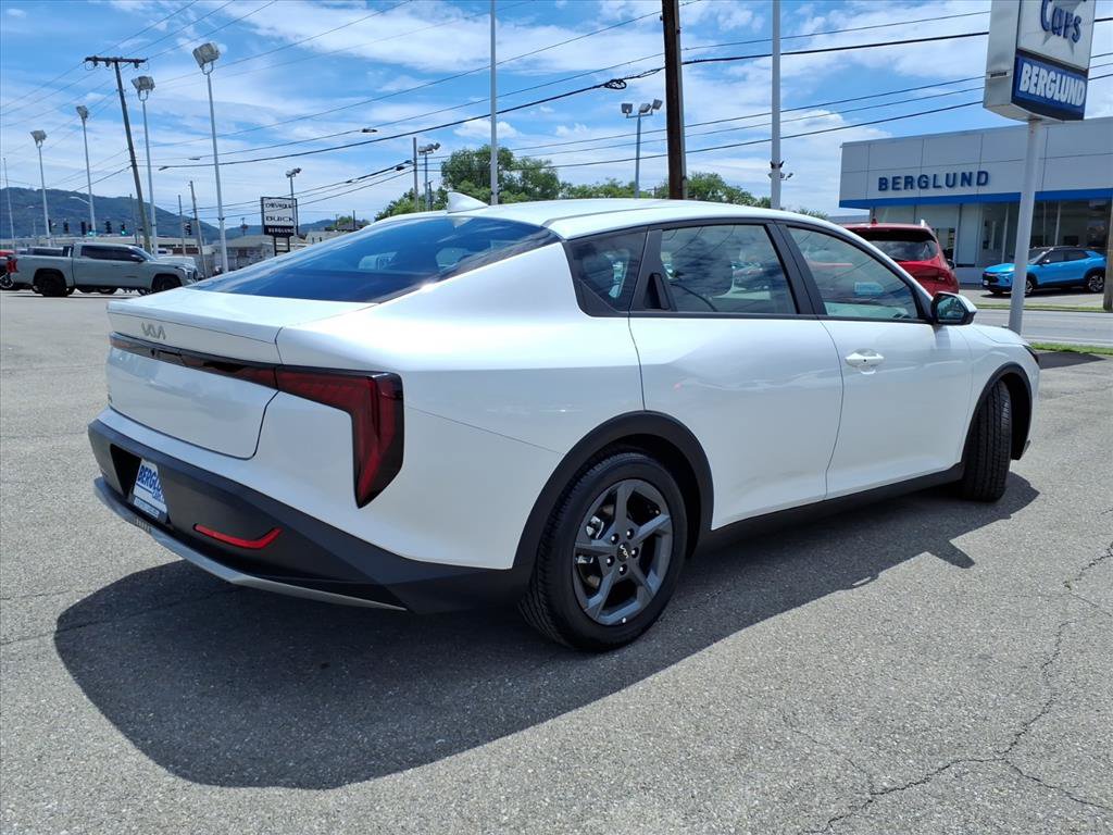Used 2025 Kia K4 FWD image 4