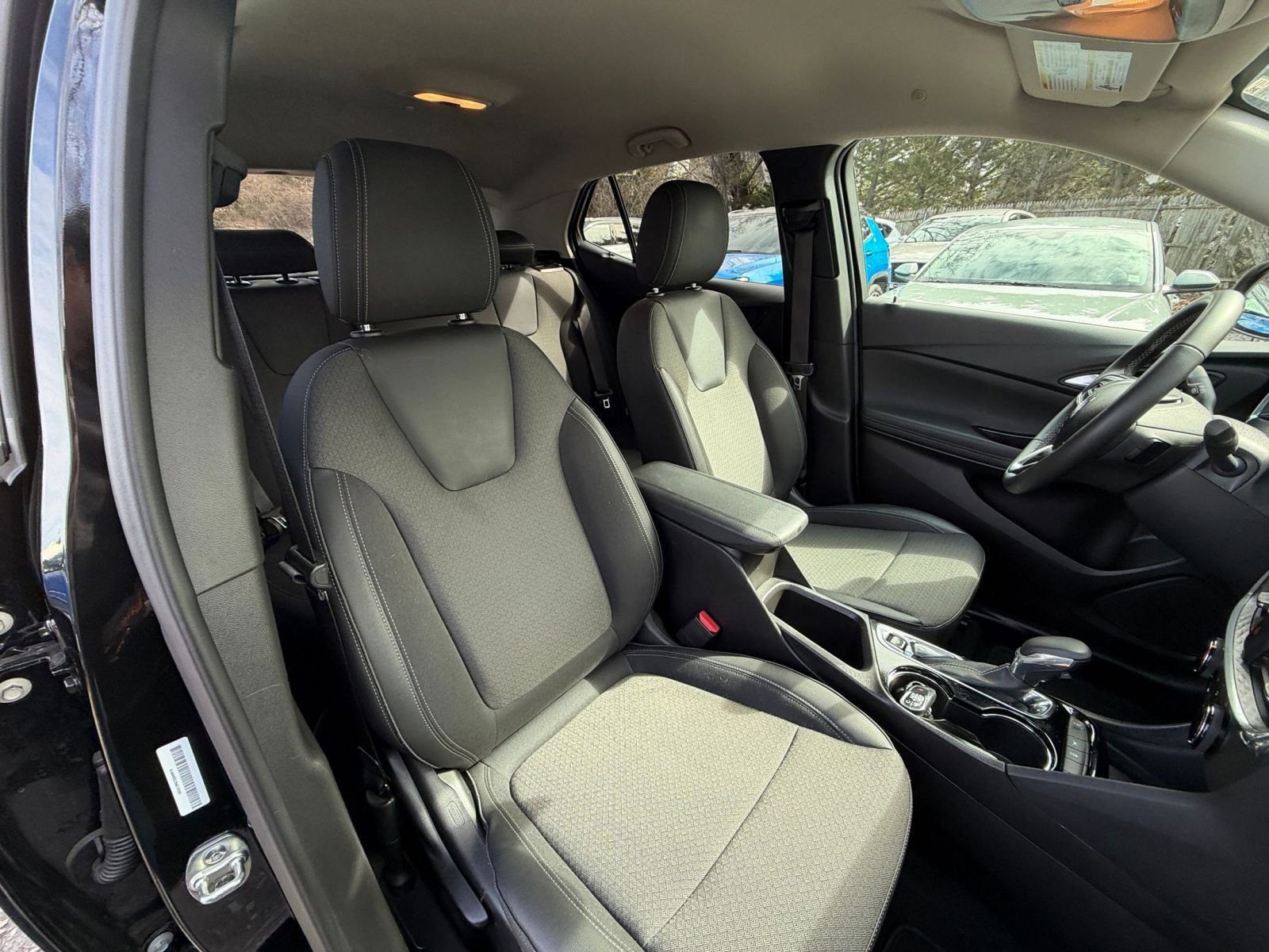 Used 2025 Buick Encore GX Preferred image 35