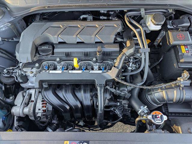 Used 2022 Hyundai Venue Limited image 22