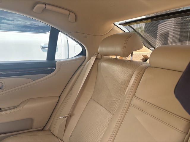 Used 2015 Lexus LS 460 w/ Comfort Package image 9