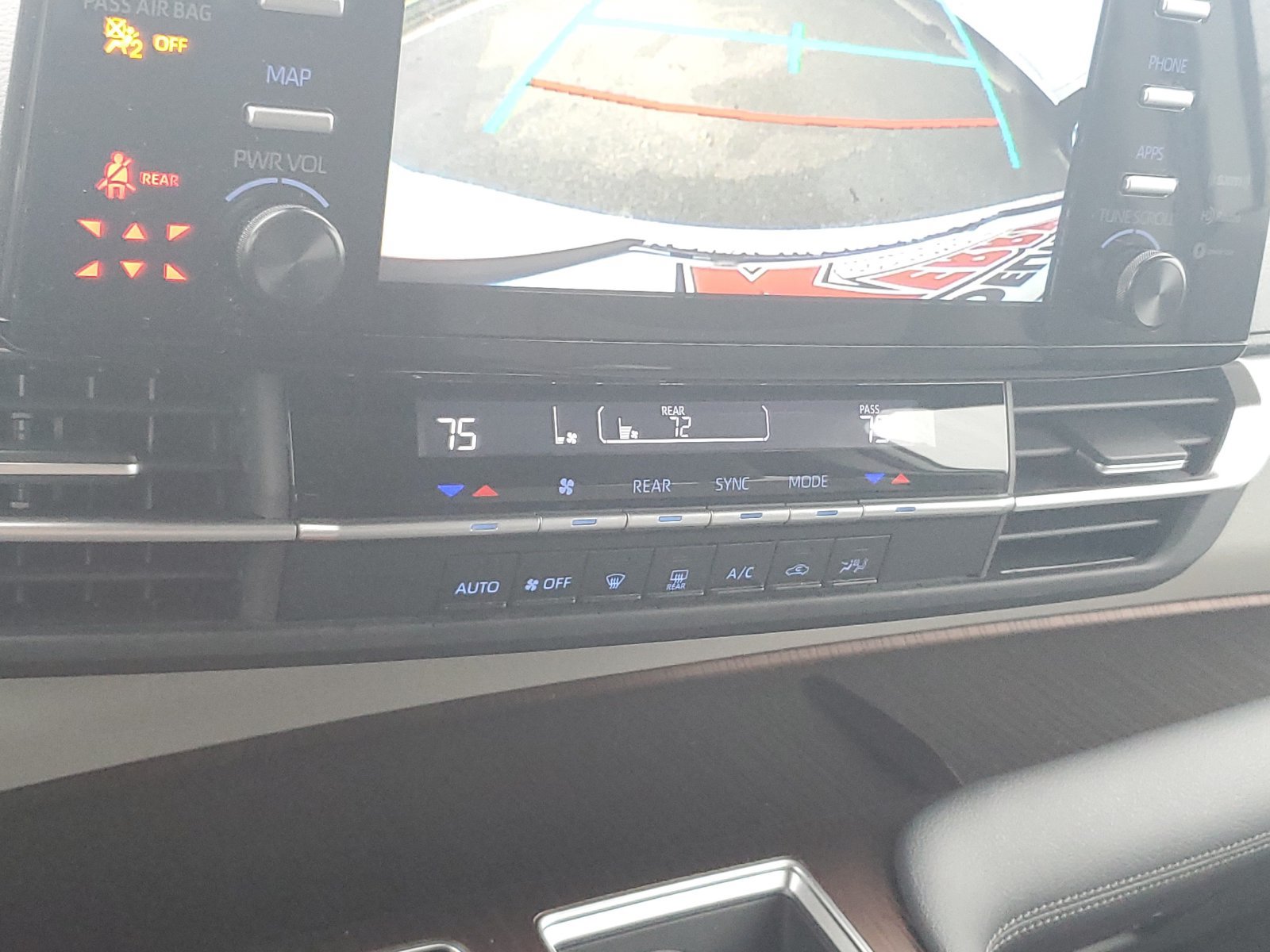 Used 2022 Toyota Sienna LE FWD image 27
