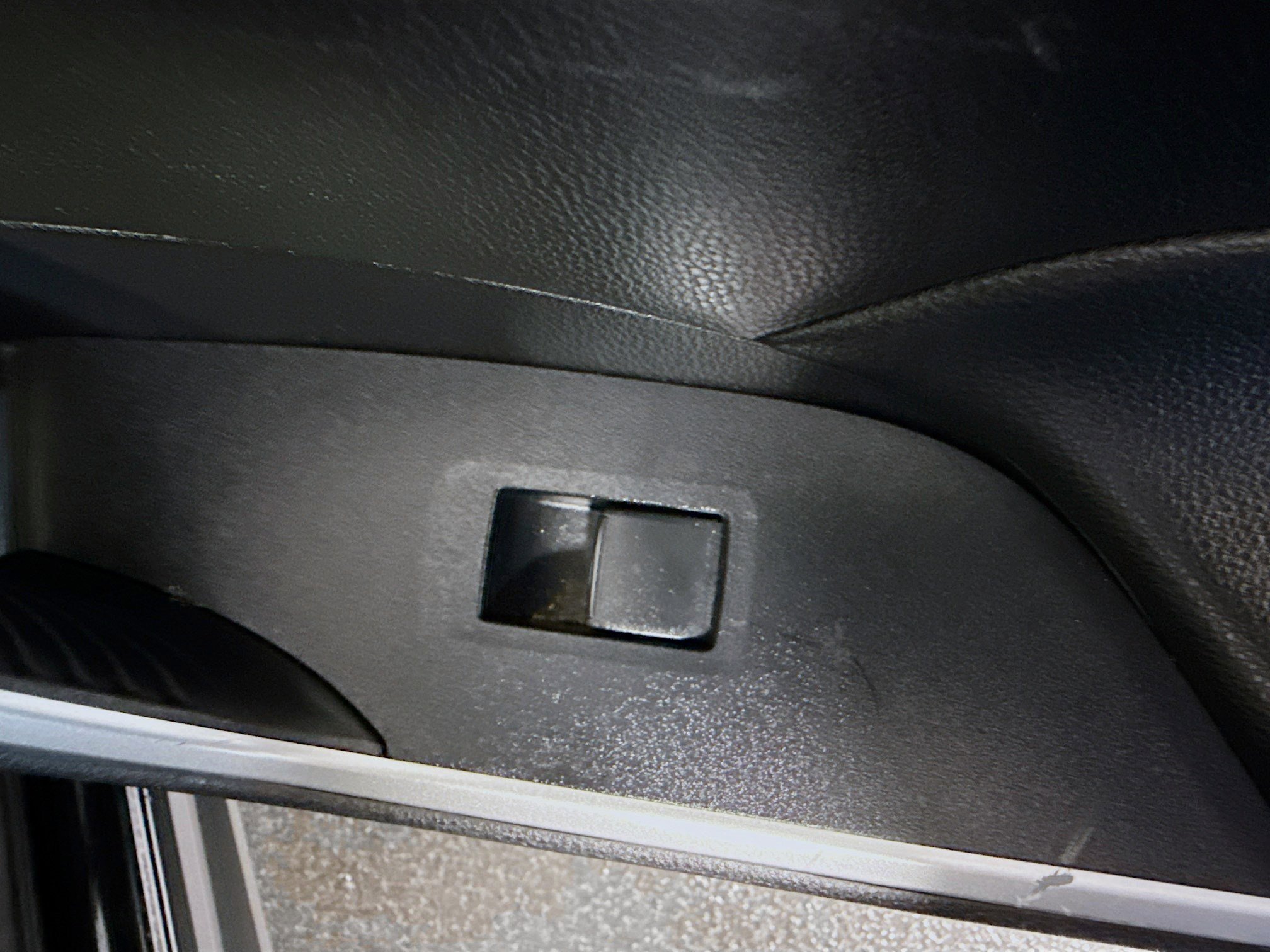 Used 2022 Toyota RAV4 LE image 30