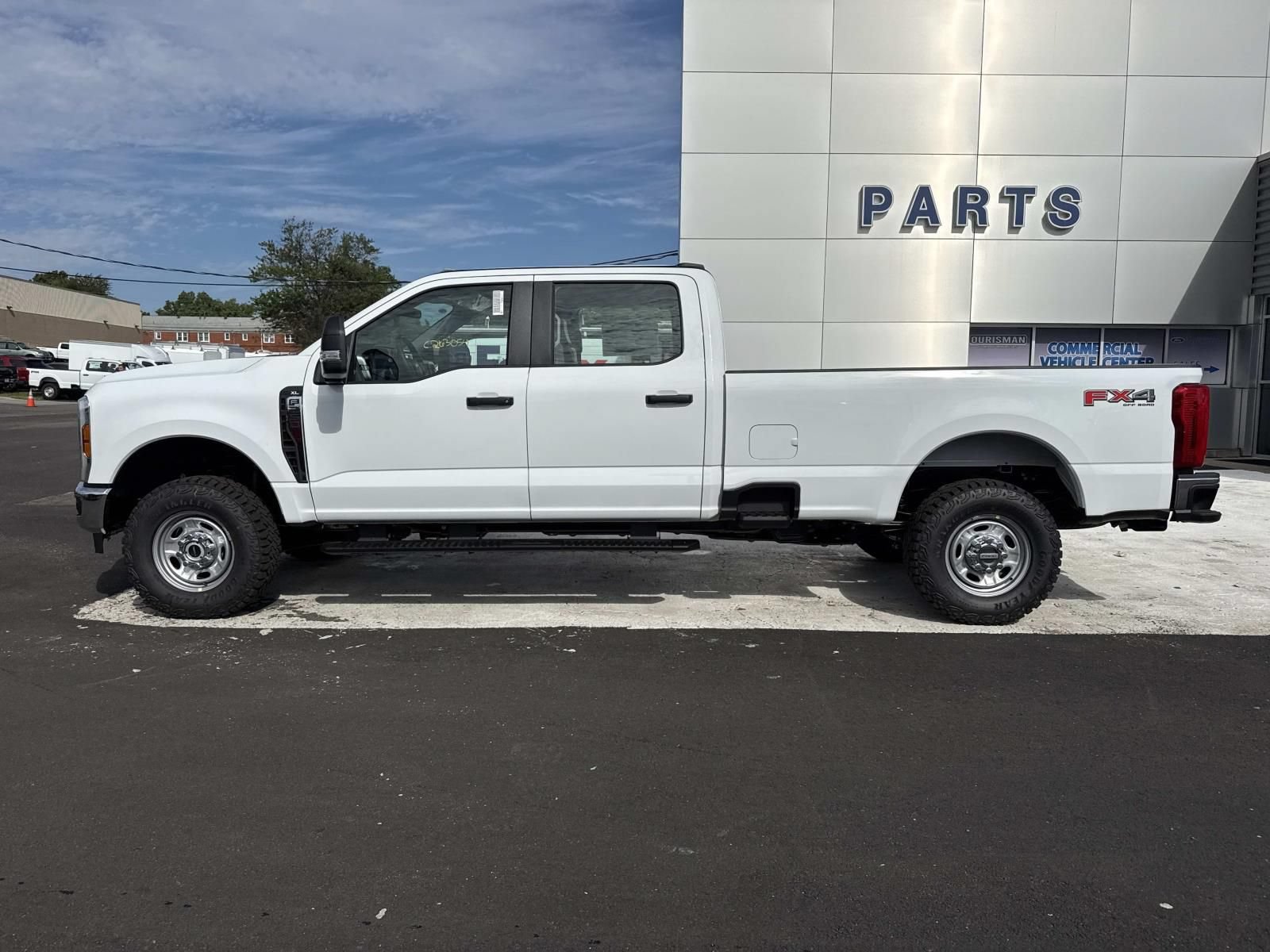 New 2026 Ford F250 XL w/ XL Off-Road Package AWD/4WD image 6