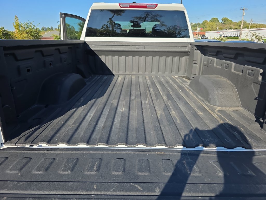 Used 2025 Chevrolet Silverado 2500 Custom w/ Custom Value Package AWD/4WD image 15