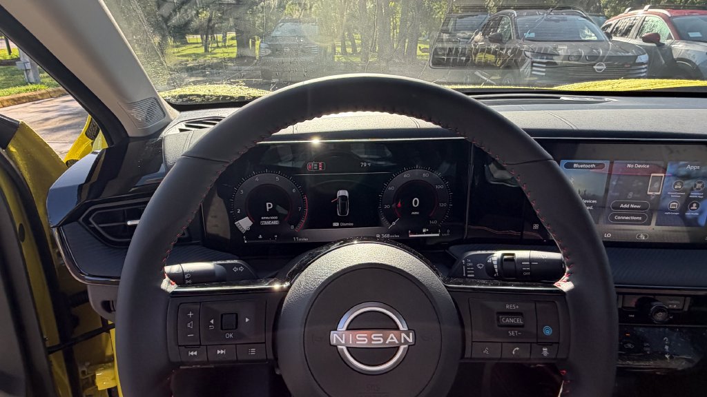 New 2026 Nissan Kicks SR FWD image 19