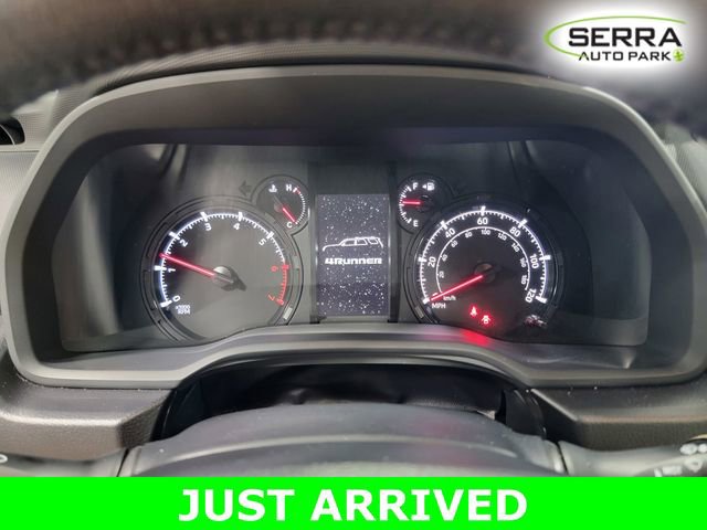 Used 2020 Toyota 4Runner SR5 Premium w/ Moonroof Package AWD/4WD image 31