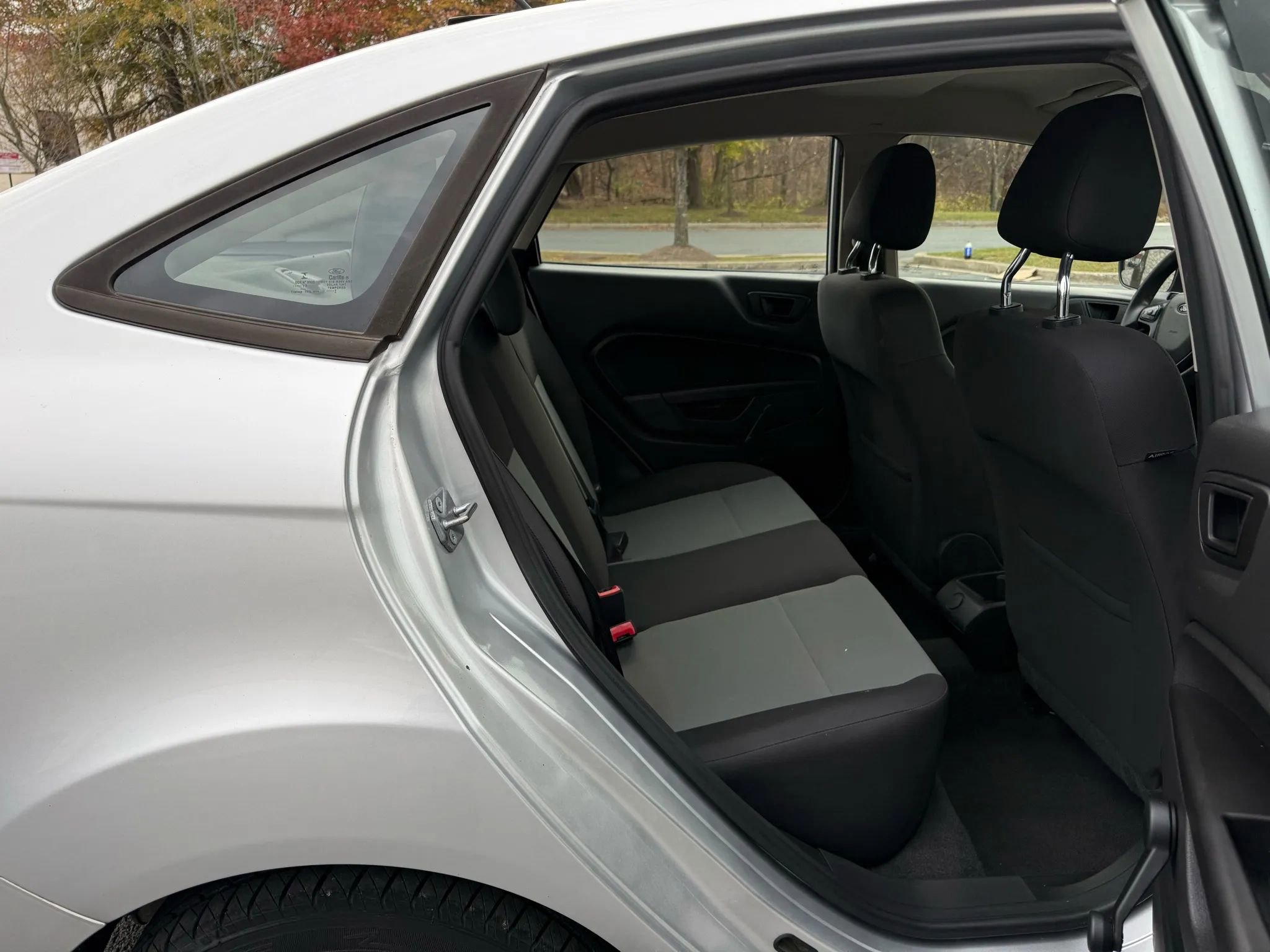 Used 2017 Ford Fiesta S image 19