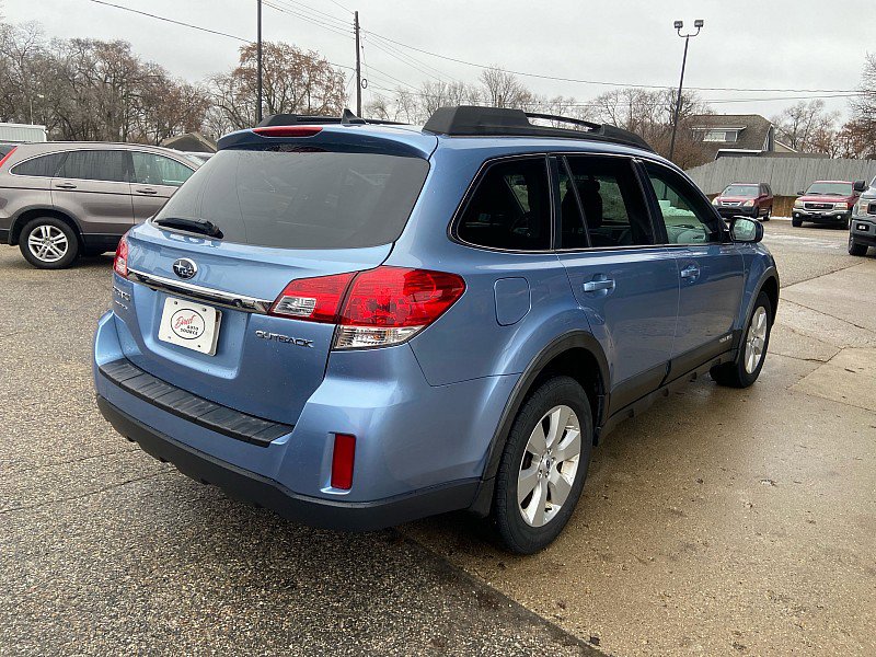 Used 2011 Subaru Outback 2.5i Limited w/ PWR Moonroof Pkg image 3