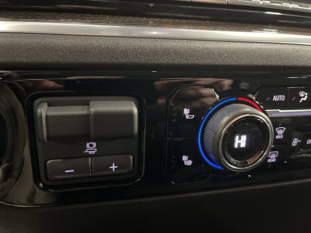 Used 2025 Chevrolet Silverado 1500 LT image 8