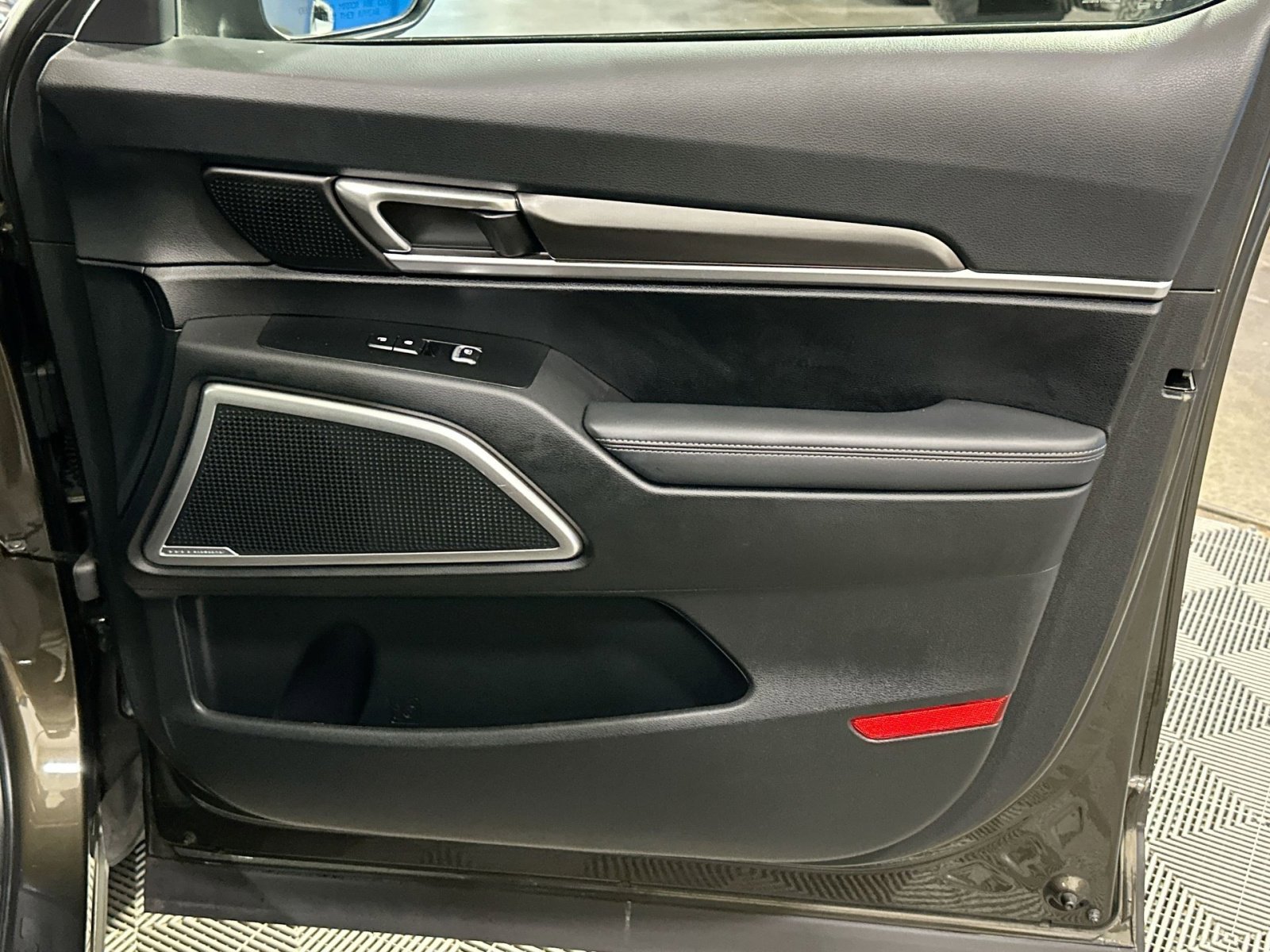 Used 2024 Kia Telluride S w/ S Sunroof Package image 36