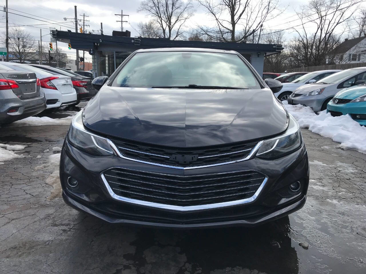 Used 2017 Chevrolet Cruze LT image 3